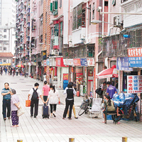 外地人在廣東租屋後，須向當地派出所登記。 黃少君攝