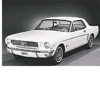 福特Mustang一九六四年推出銷售至今，首年賣出近四十二萬輛，第二年更創下全球單一車款的銷售紀錄。去年銷售數據顯示，每兩輛在美國賣出的跑車，就有一輛是Mustang。
