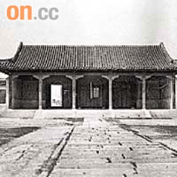綺春園<BR>面積八百多畝，後改名為萬春園。