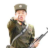 傳北韓下令軍隊格殺邊境的逃亡者。	資料圖片
