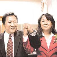 吳俊立（左）過去常與鄺麗貞於人前晒恩愛。	資料圖片