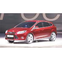 福特Focus<br>「一個福特」計劃的首款汽車，目標是利用一個平台製造多款汽車供應不同市場，八成零件是常見的零件，令成本降低。