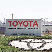 下月關閉的豐田車廠位於加州弗里蒙特。	 (資料圖片）