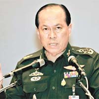 陸軍總司令阿努蓬
