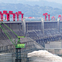 黃萬里曾指三峽大壩防洪功能形同虛設。 資料圖片