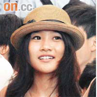 高中生馮小姐<br>「廣州台係廣州人嘅電視台，做乜要逼人哋開普通話頻道，唔識聽咪轉台唔好睇囉。」