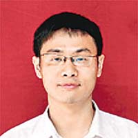 廣東順德市教師袁磊