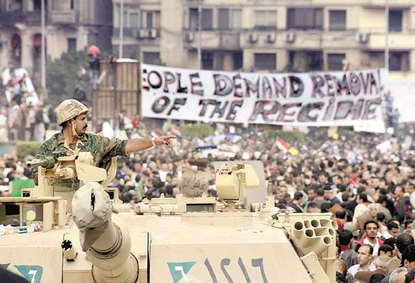軍隊拒鎮壓 開羅二百萬人遊行 高呼穆巴拉克滾