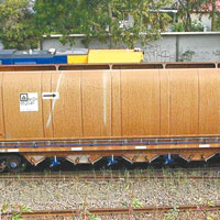 澳洲華製運煤火車耐磨板含石綿
