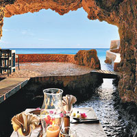 牙買加海邊岩洞度假村