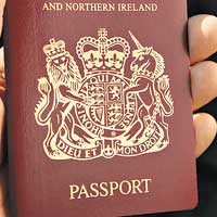 英駐港領館向殺人犯發護照