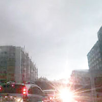 暴雨襲穗白日如黑夜