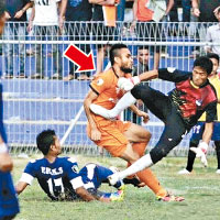 印尼足球員遭對方門將踢死