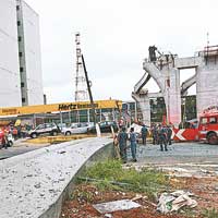 巴西列車地盤塌樑3死傷