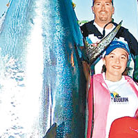 女童釣280kg吞拿魚