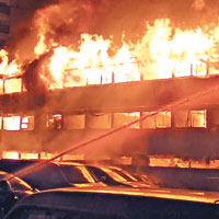 川崎兩旅館燒通頂5死19傷