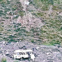 西藏旅巴墮崖11死8傷
