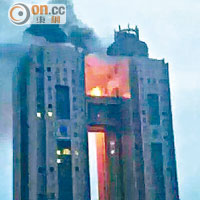 平壤酒店大火遊客拍照被拘
