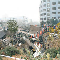 青島輸油管爆炸14人輕判
