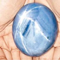 1404卡藍星寶石料賣13.5億