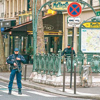 法國：恐怖分子或扮露宿者襲地鐵