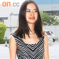 「鬚根舒淇」Mizuni不但唇毛旺盛，兩片「豬」唇更相當豐厚。