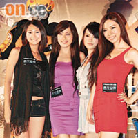  Monique（左起）、Rainbow、Leanna和Lavina一同出席首映禮。