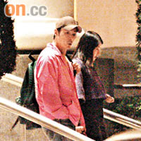  安仔早前與緋聞女友Michelle往九龍塘晚膳後離開。	（資料圖片）