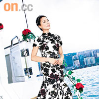 陳沛嘉訂造富中國特色的婚紗，十分別致。
