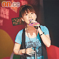 下川美娜大唱動漫經典歌冧歌迷。