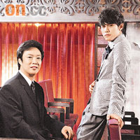 正版《千里之外》MV<br>網址：http://www.youtube.<br>com/watch?v=FOd1kFd8vzU