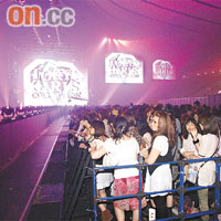  TGC在日本大受歡迎，獲大批觀眾捧場睇騷，逼爆會場。