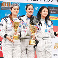 黃伊汶（右起）、陳娟紅和李珊珊參與慈善賽車。