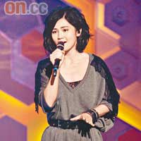  阿Sa歌曲《二缺一》唱出心聲，令歌迷十分感動。