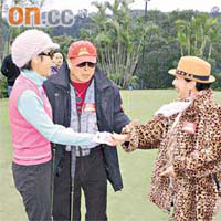 戚美珍（左起）、劉兆銘及薛家燕對打高球各有心得。