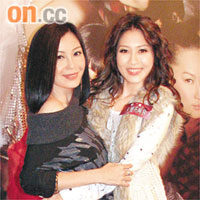 陳敏之(右)與伍詠薇攬頭攬頸,老友鬼鬼。