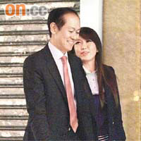 袁小曼與廖偉強公開戀情後，連日來遭不少人爆料。