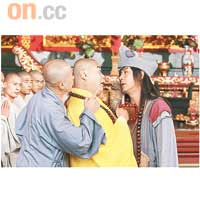 林子聰（中）與陳浩民在橫店開工期間，經常相約覓食。