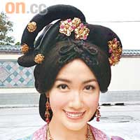 李詩韻愛拍古裝，因服飾特別漂亮。