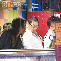 鄧浩光買外賣期間被其他顧客認出。