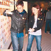 郭晉安和歐倩怡夫妻檔出席活動，齊齊搵銀。