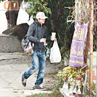 Kenny最近被拍得出入軒仔寓所，「同居」斷正！資料圖片