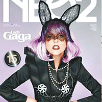  GaGa早前拍雜誌封面戴過的大耳朵頭箍最近推出半價版，Fans大可跟風佩戴。