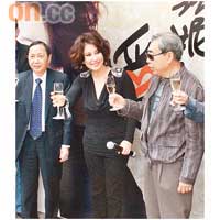 張耀榮（左）和林建名出席甄妮個唱記者會。