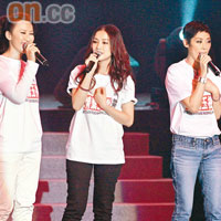 Kay（中）最終錯失獨唱機會，只能與李玟（左）及關淑怡合唱一曲。