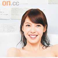 Olivia憑優雅的舉止及樣貌，被封為「新加坡林志玲」。