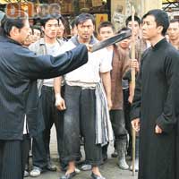 甄子丹（右）和洪金寶的武打場面，令《葉問2》生色不少。