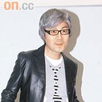 張學友蘭花手加「木」嘴，一睇就知係歌神。