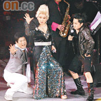 「瘦版蔡楓華」阮兆祥（左起）、「谷胸梅艷芳」朱咪咪和「矮版張國榮」王祖藍，引得全場爆笑。