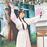 陳法拉坦言若獲邀再穿泳衣，要「收貴啲」。
